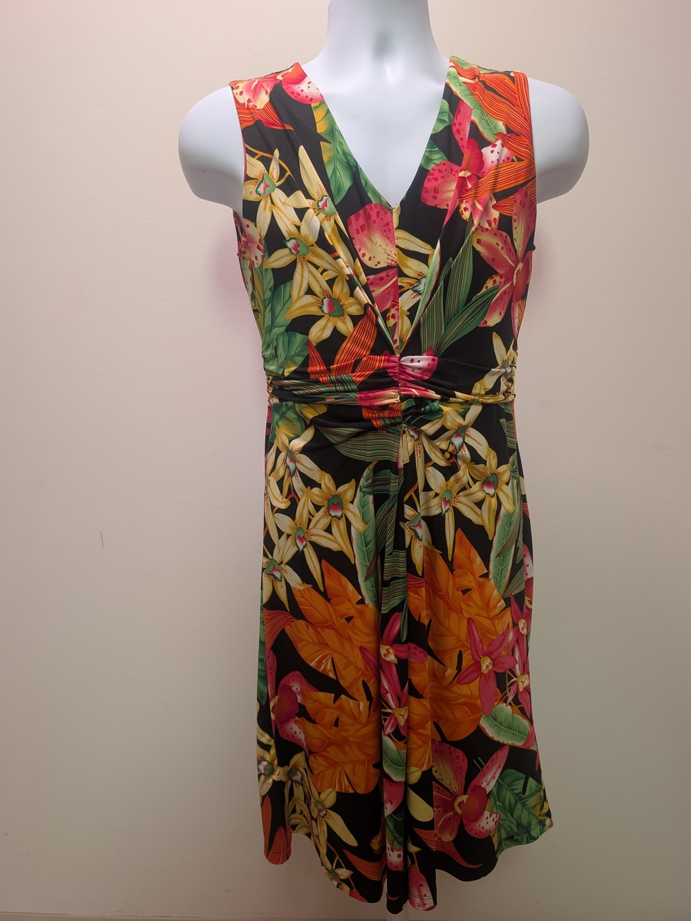 Tropical Floral V-Neck Midi Dress in Black and Multi
